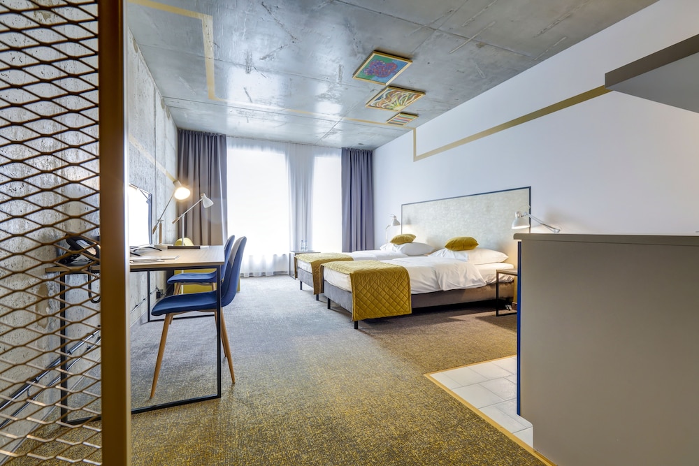 arche hotel geologiczna