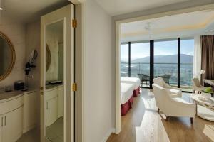 vinpearl beachfront nha trang