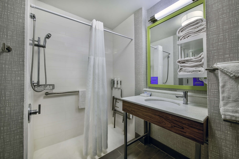hampton inn cortland