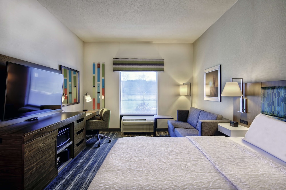 hampton inn cortland