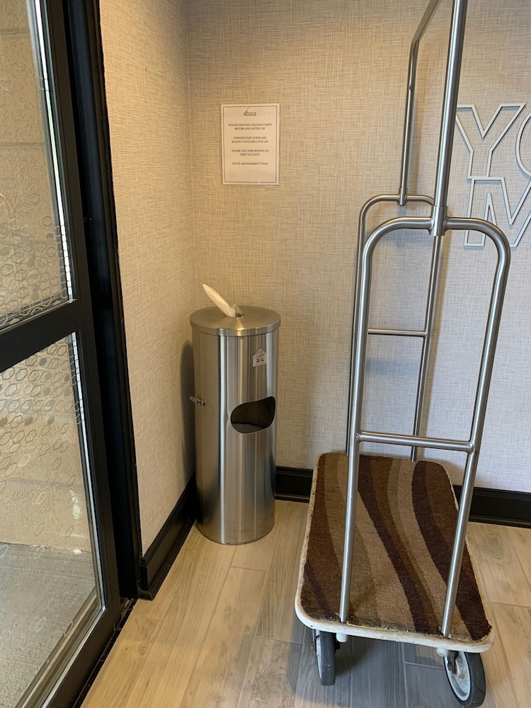 hampton inn cortland