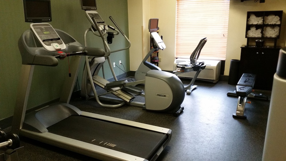 hampton inn cortland