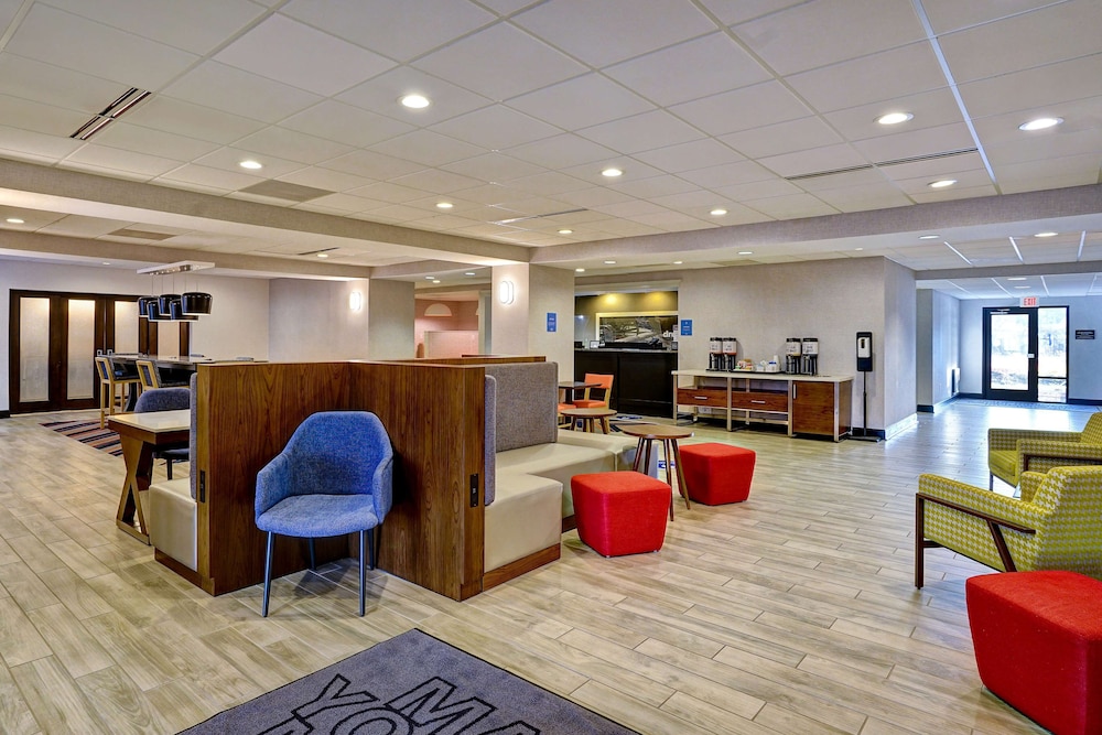hampton inn cortland