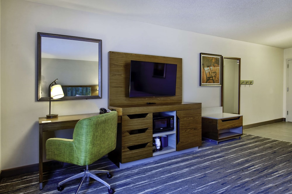 hampton inn cortland