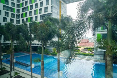 holiday inn and suites saigon airport