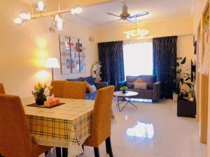 101 sky mirror homestay