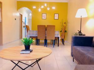 101 sky mirror homestay