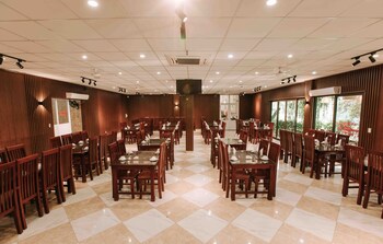 Golden Coto Hotel,Cô Tô>>Co To,3.5 star