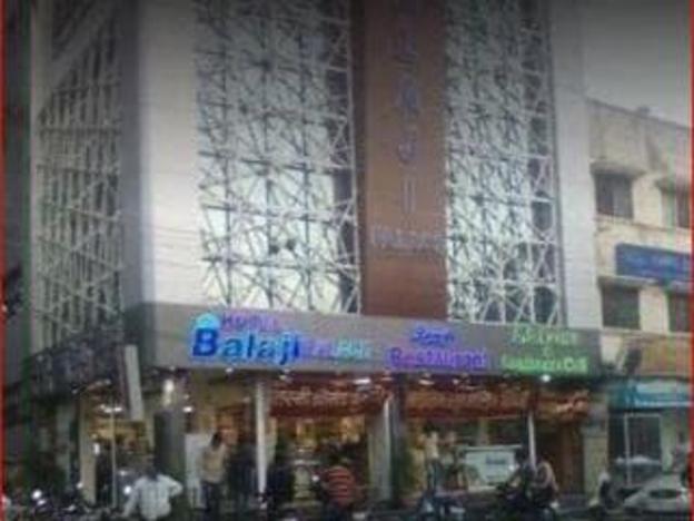 Shree Balaji Palace Hotel,38, New Road,1 star