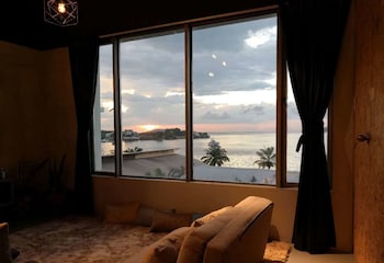 homy seafront hostel