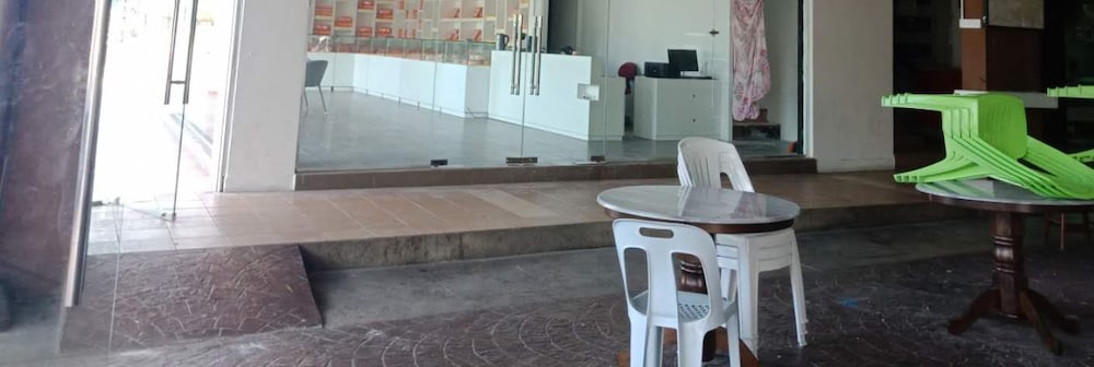 homy seafront hostel