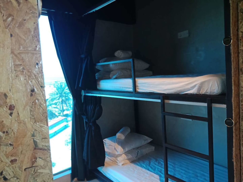 homy seafront hostel