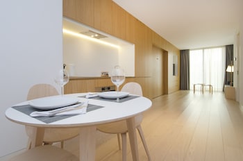 hoom apartments juan bravo 56 madrid