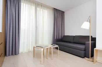 hoom apartments juan bravo 56 madrid