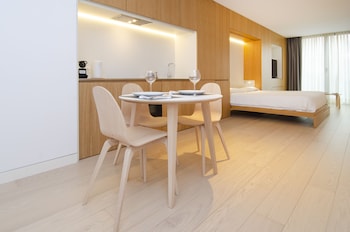 hoom apartments juan bravo 56 madrid