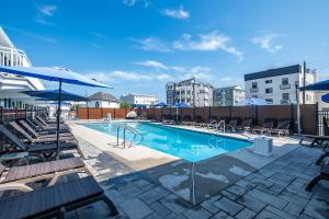 The Forum,Near Haunted Golf,3 star