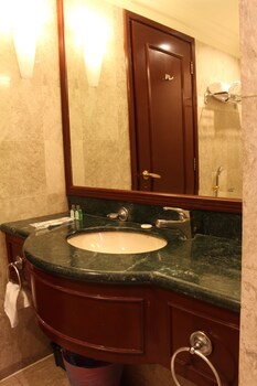 best service suites at times square