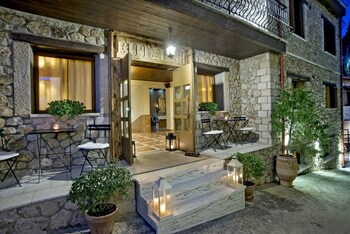Xenonas Iresioni,Central Greece>>Arachova,4 star