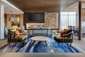 fairfield inn and suites by marriott fayetteville