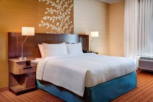 fairfield inn and suites by marriott fayetteville