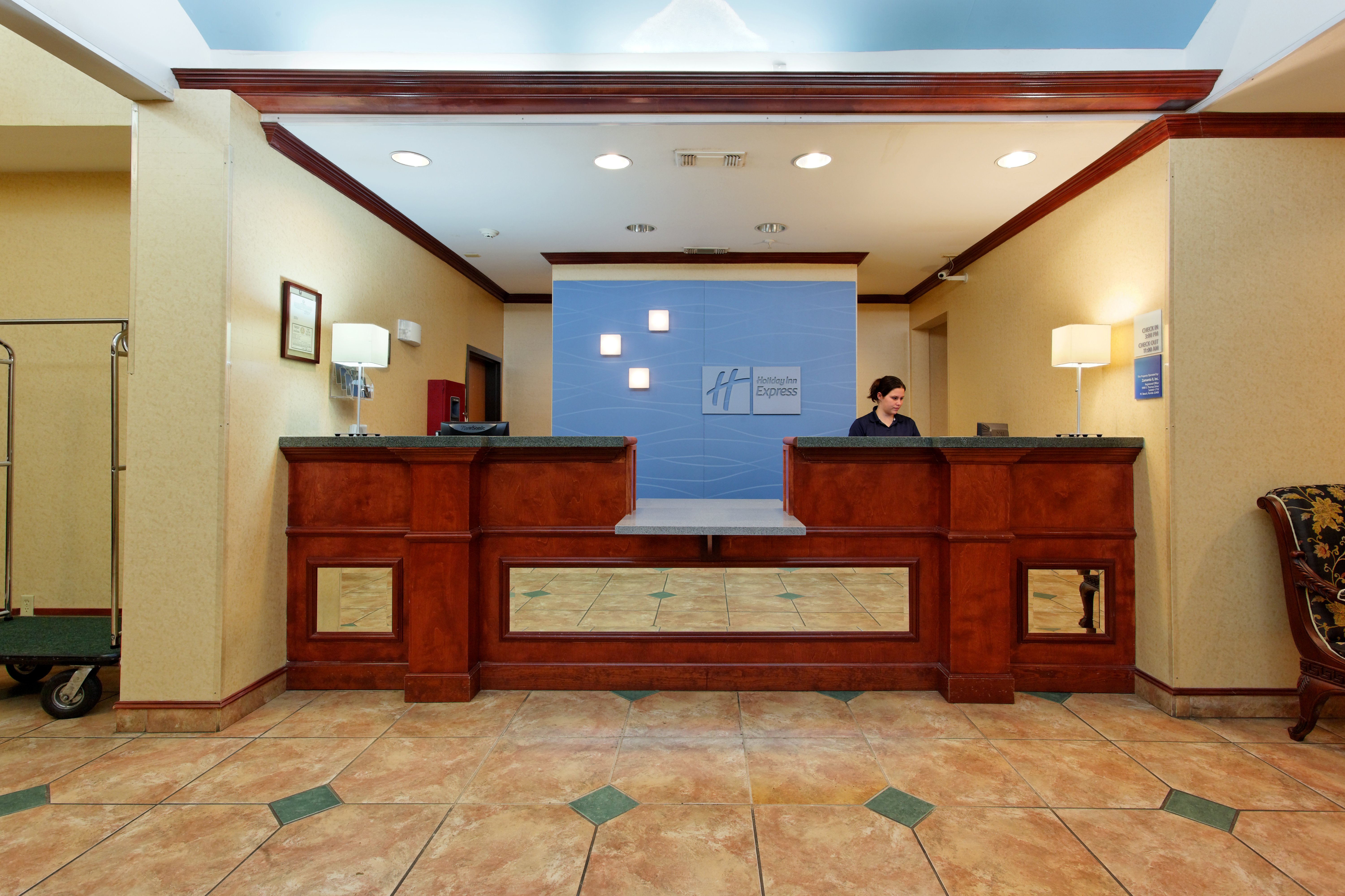 holiday inn express crockett by ihg