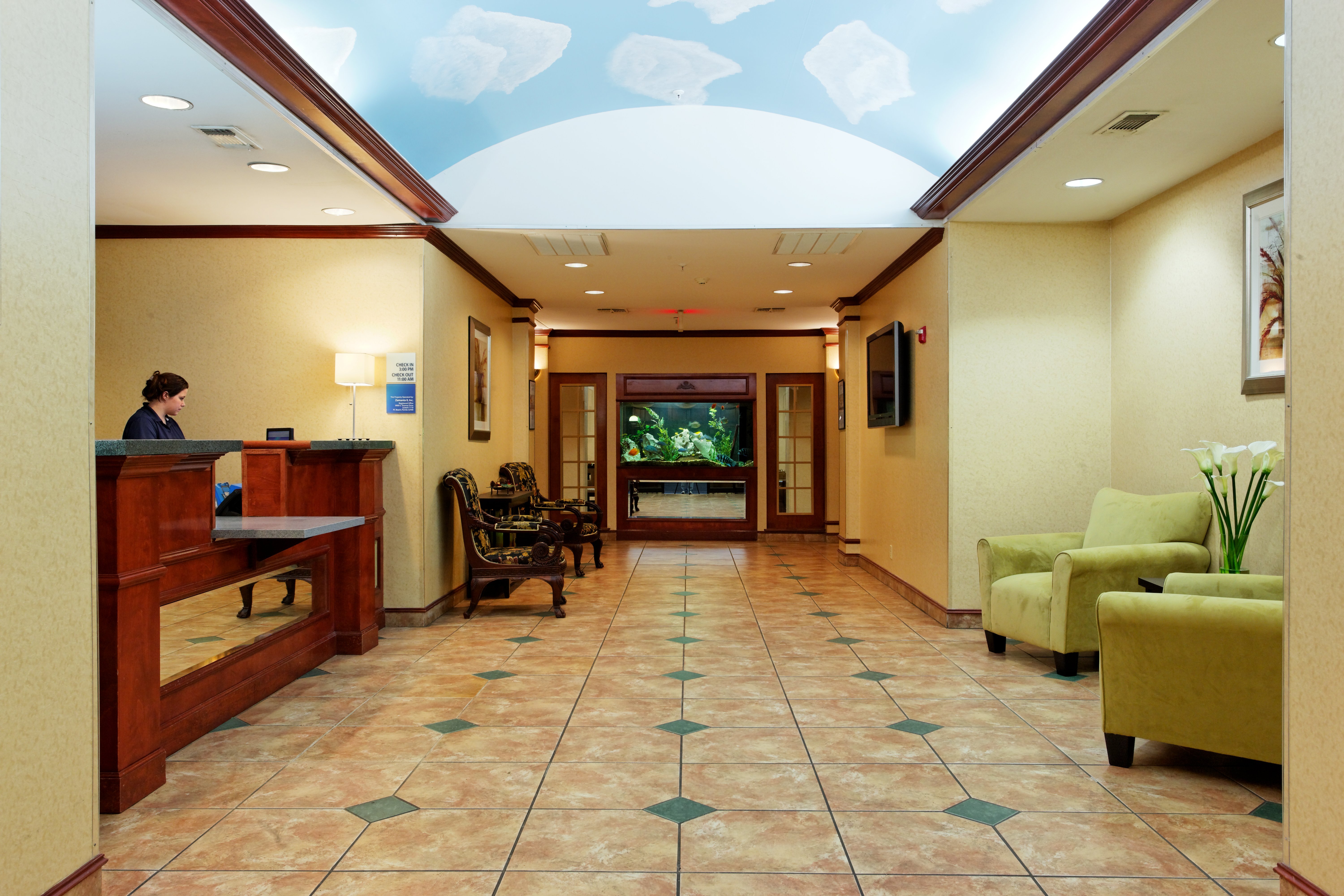 holiday inn express crockett by ihg