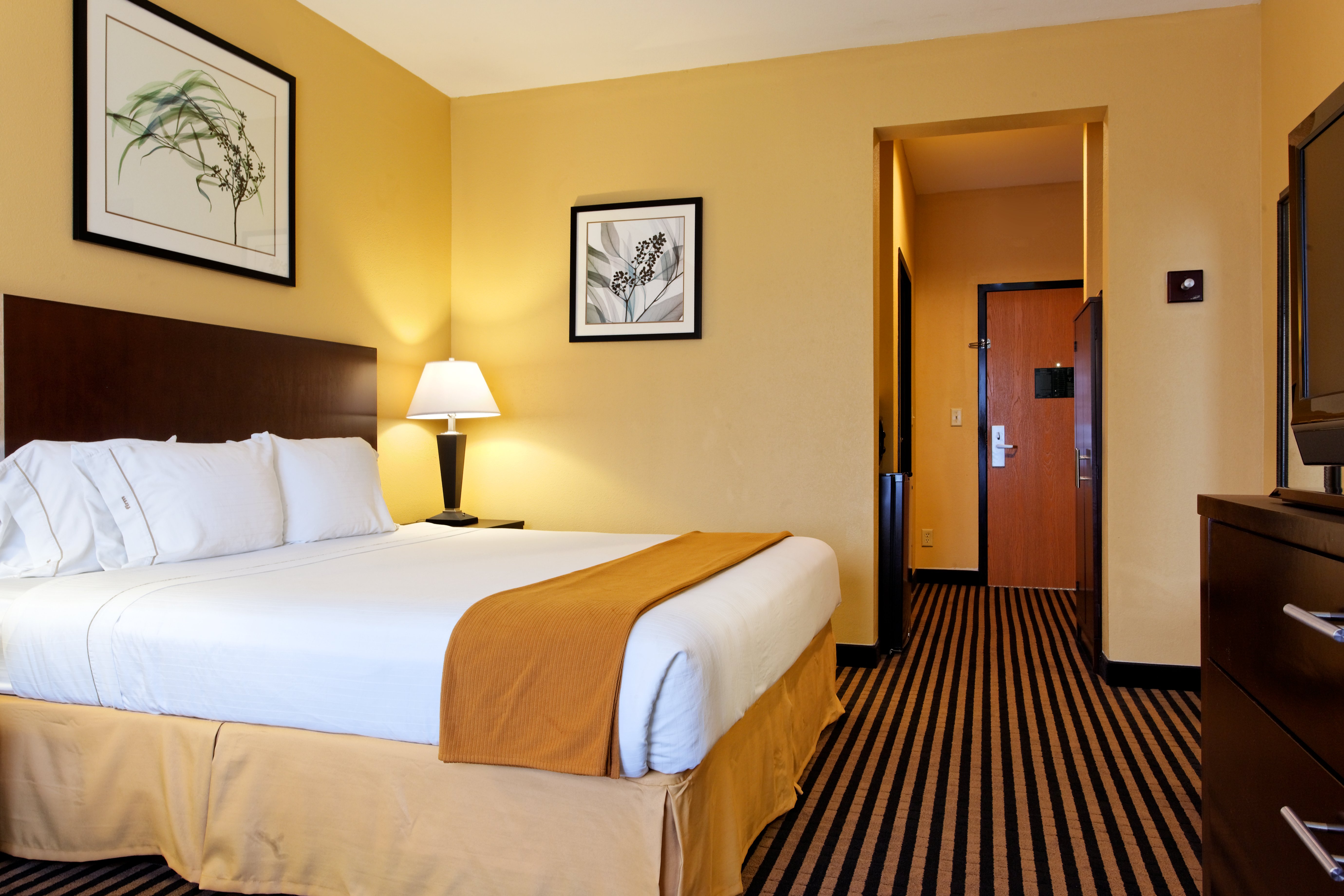 holiday inn express crockett by ihg