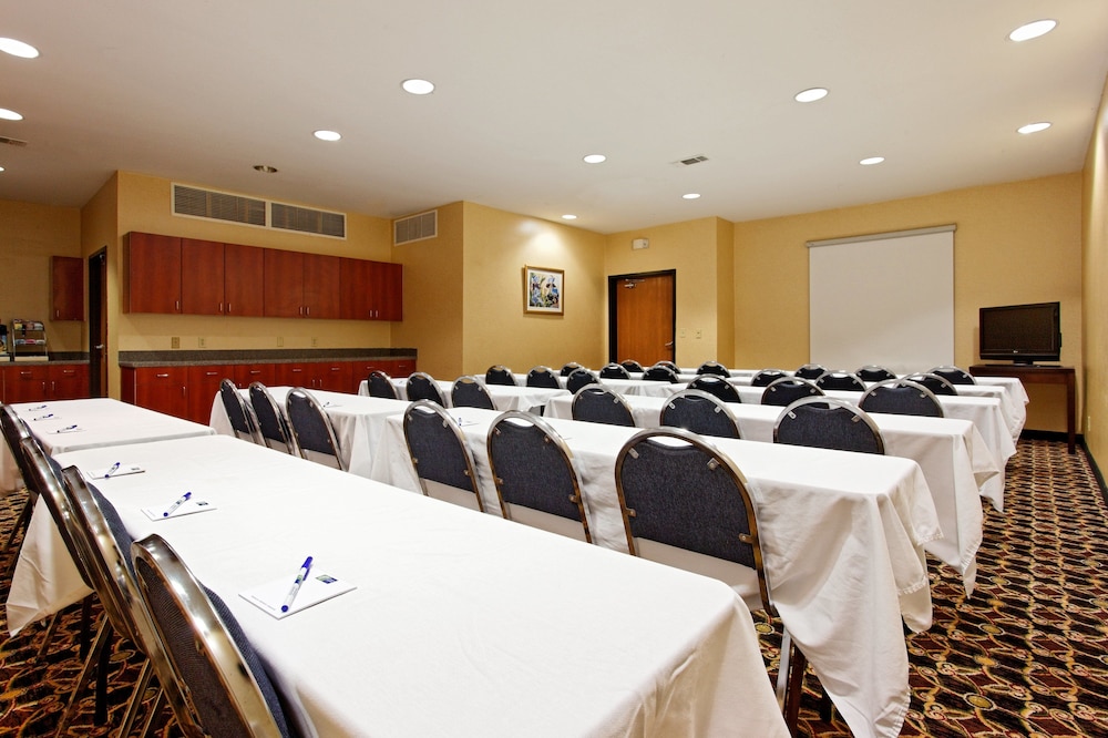 holiday inn express crockett by ihg