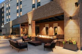 springhill suites by marriott milwaukee west wauwatosa
