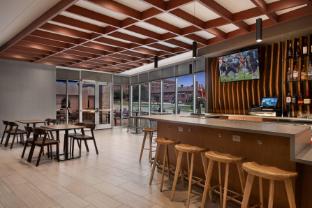 springhill suites by marriott milwaukee west wauwatosa