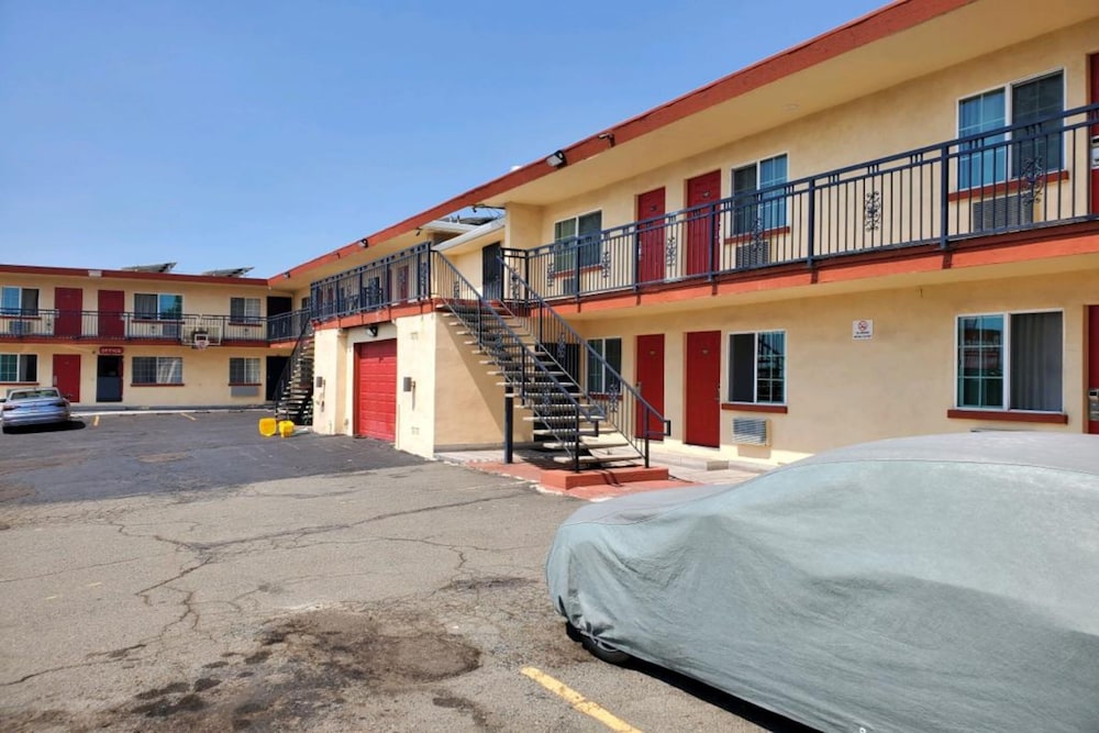 premier inn and suites