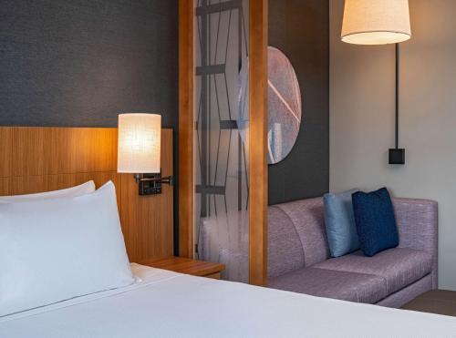 hyatt place indianapolis downtown