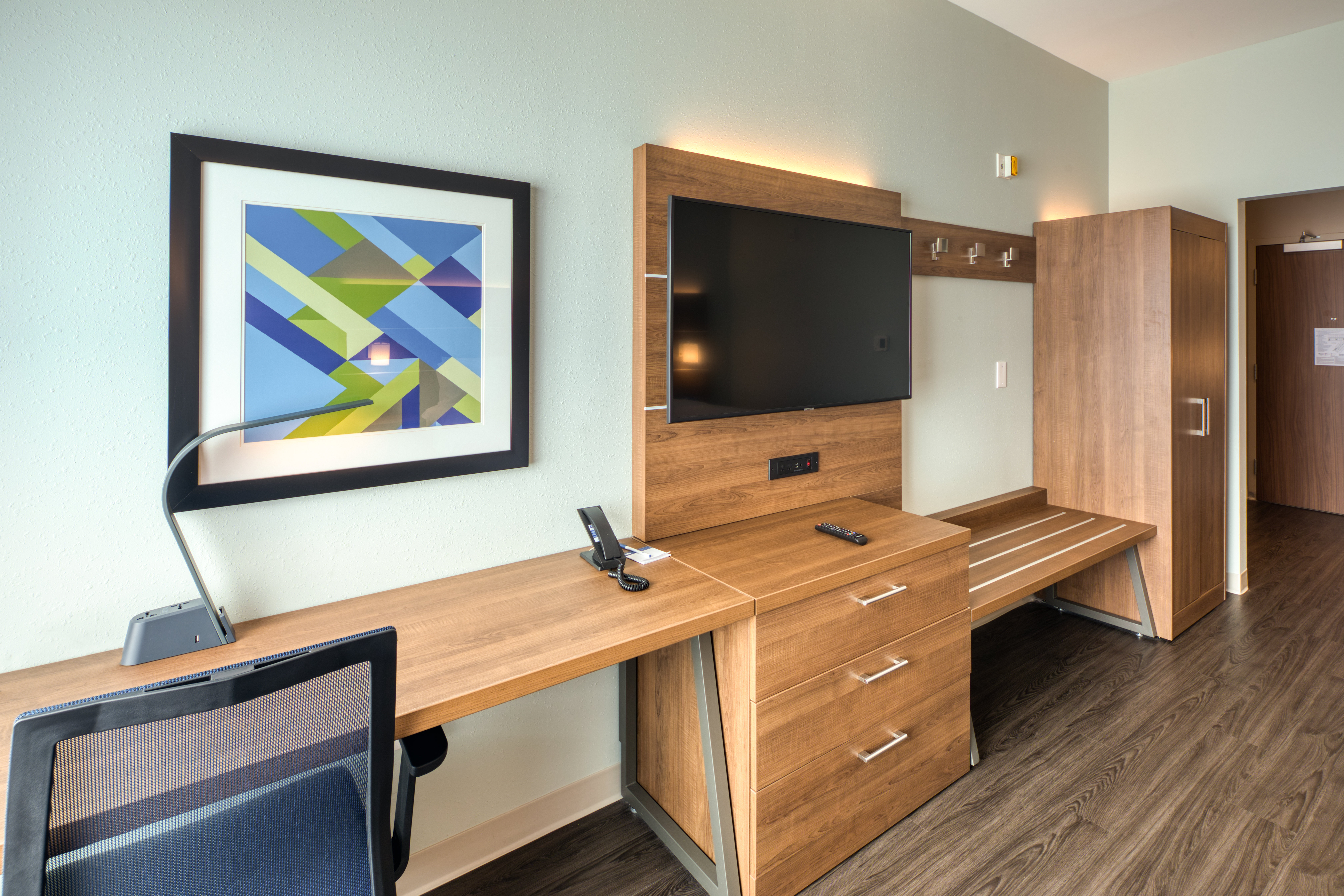 hol inn exp and suites charlotte south end