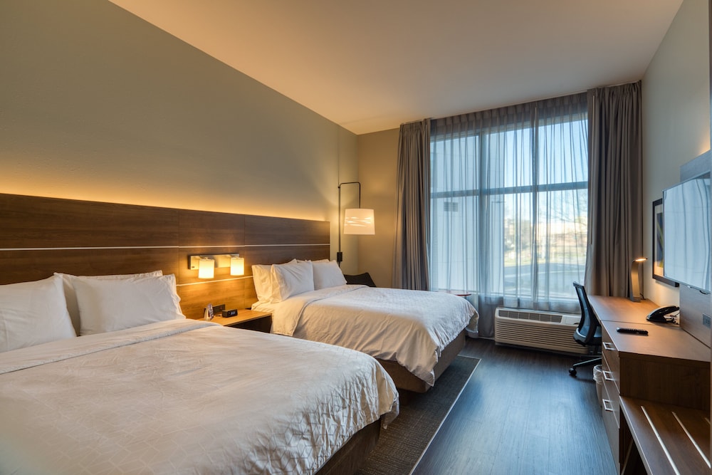 hol inn exp and suites charlotte south end