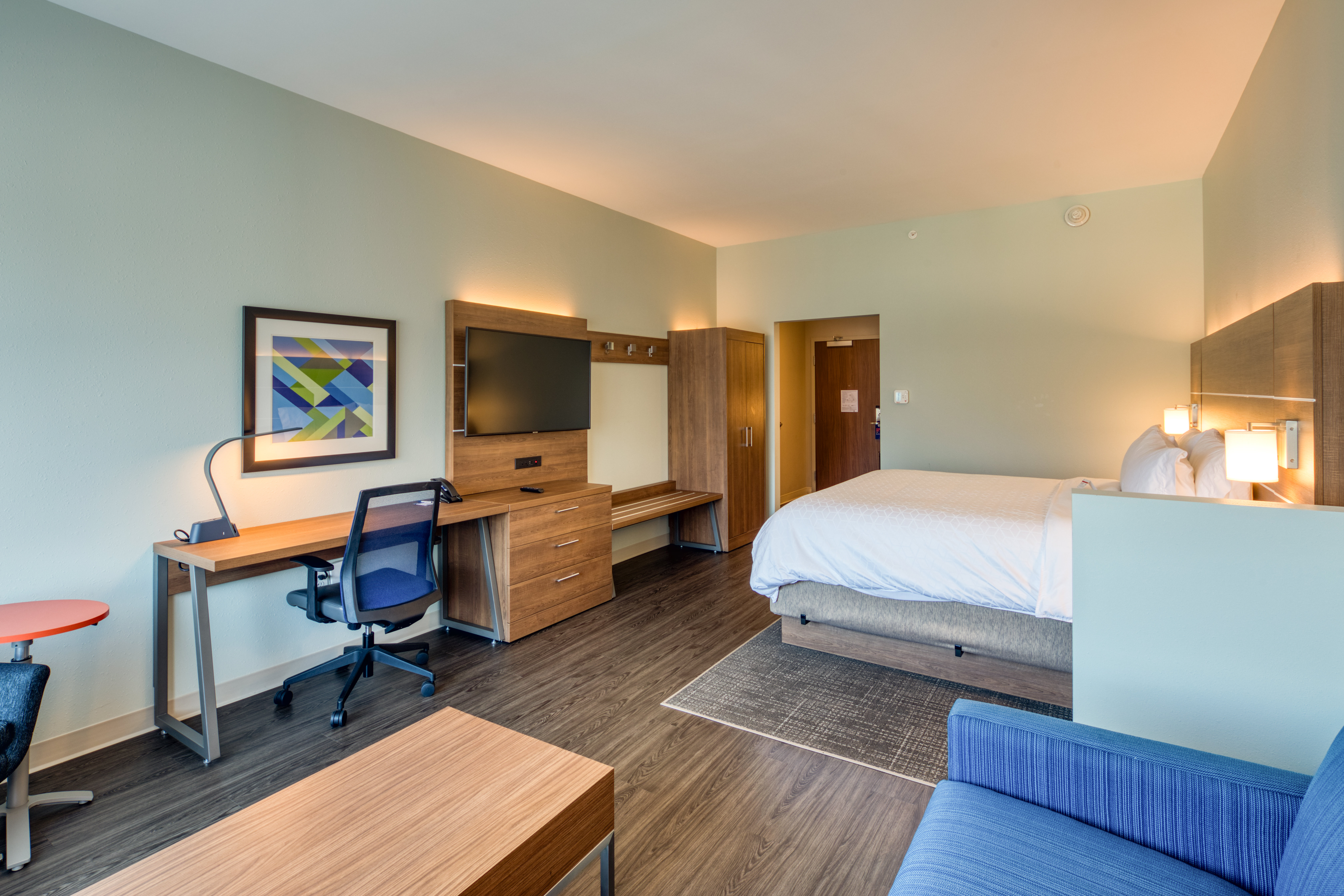 hol inn exp and suites charlotte south end