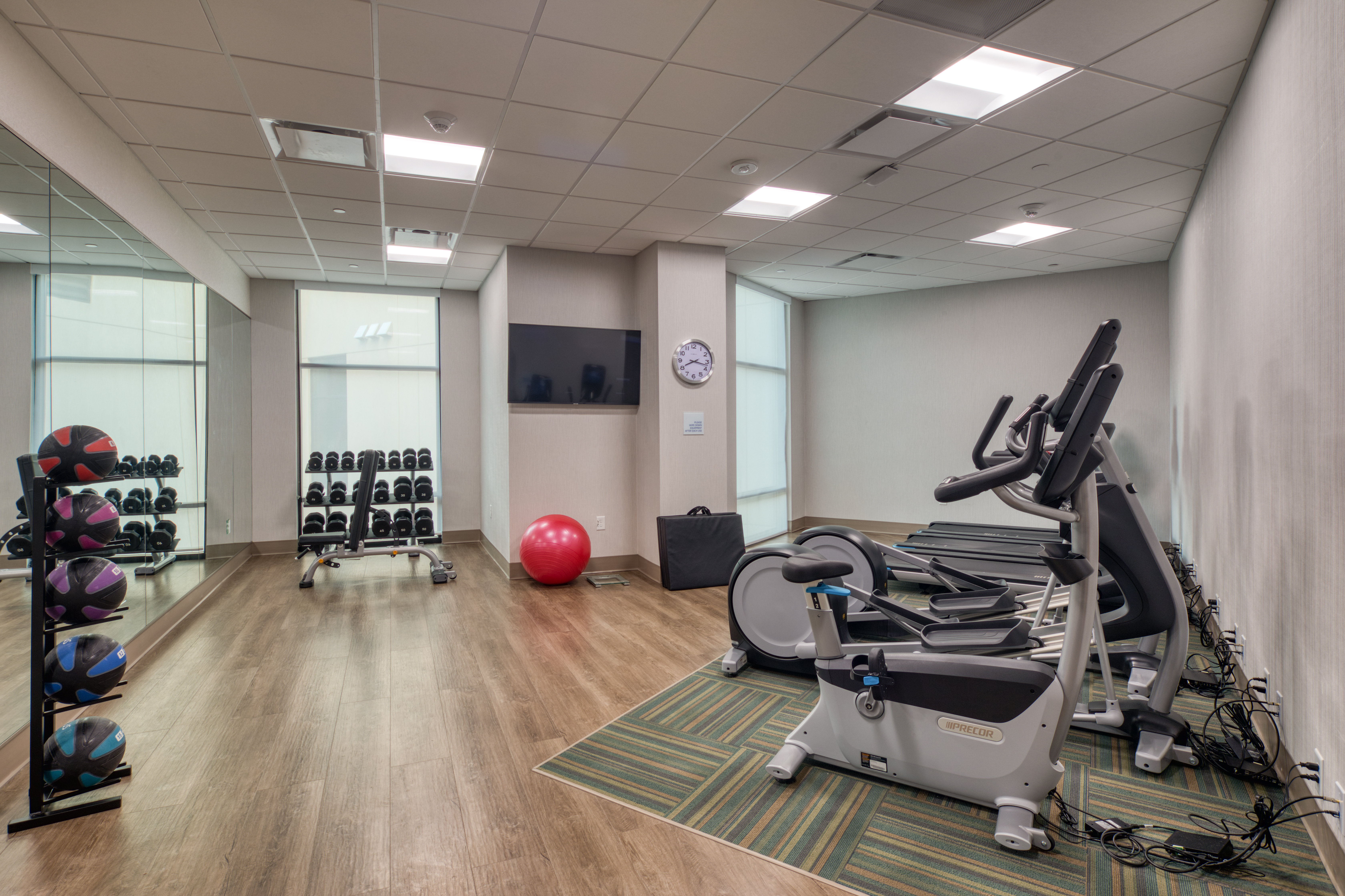 hol inn exp and suites charlotte south end