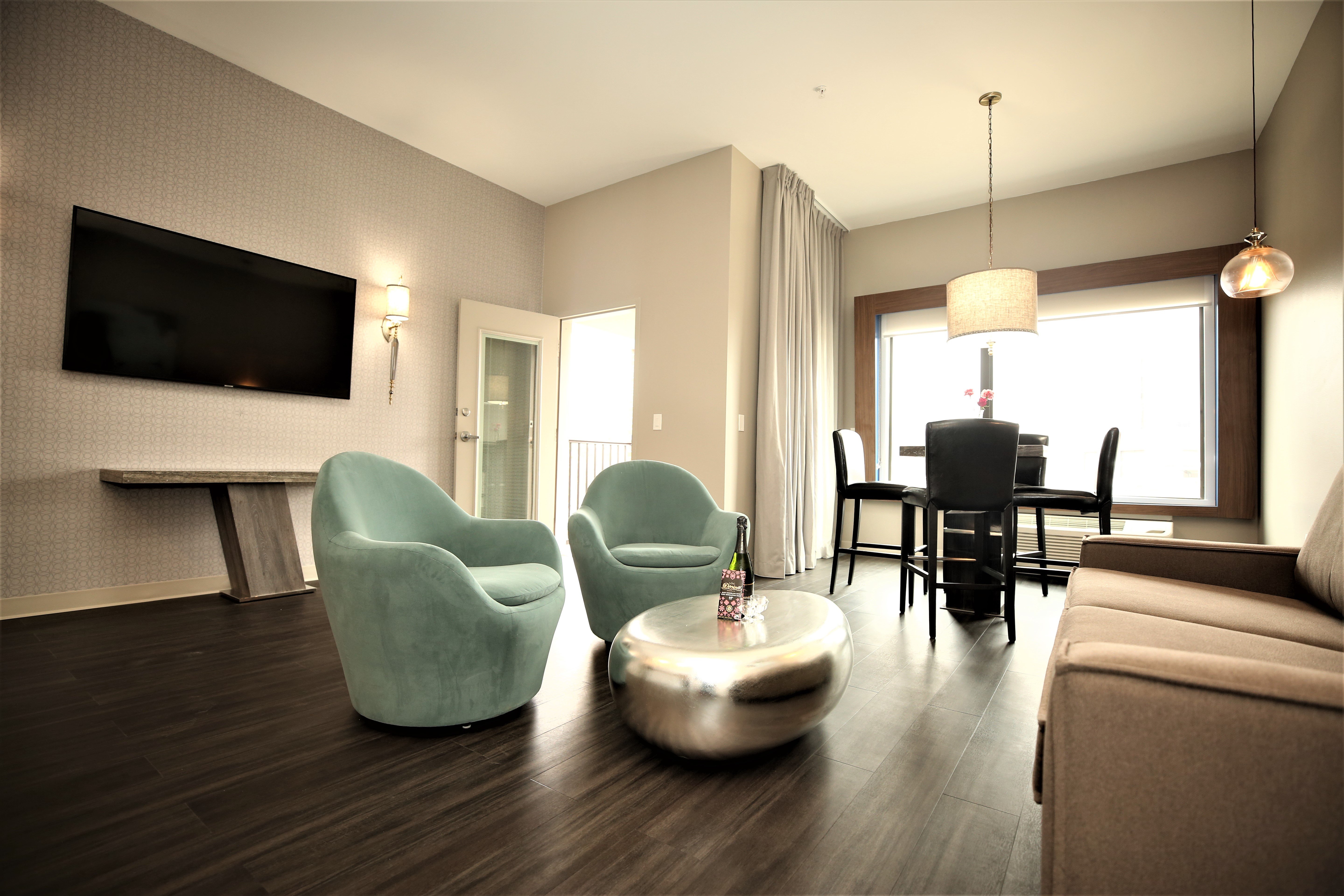 hol inn exp and suites charlotte south end
