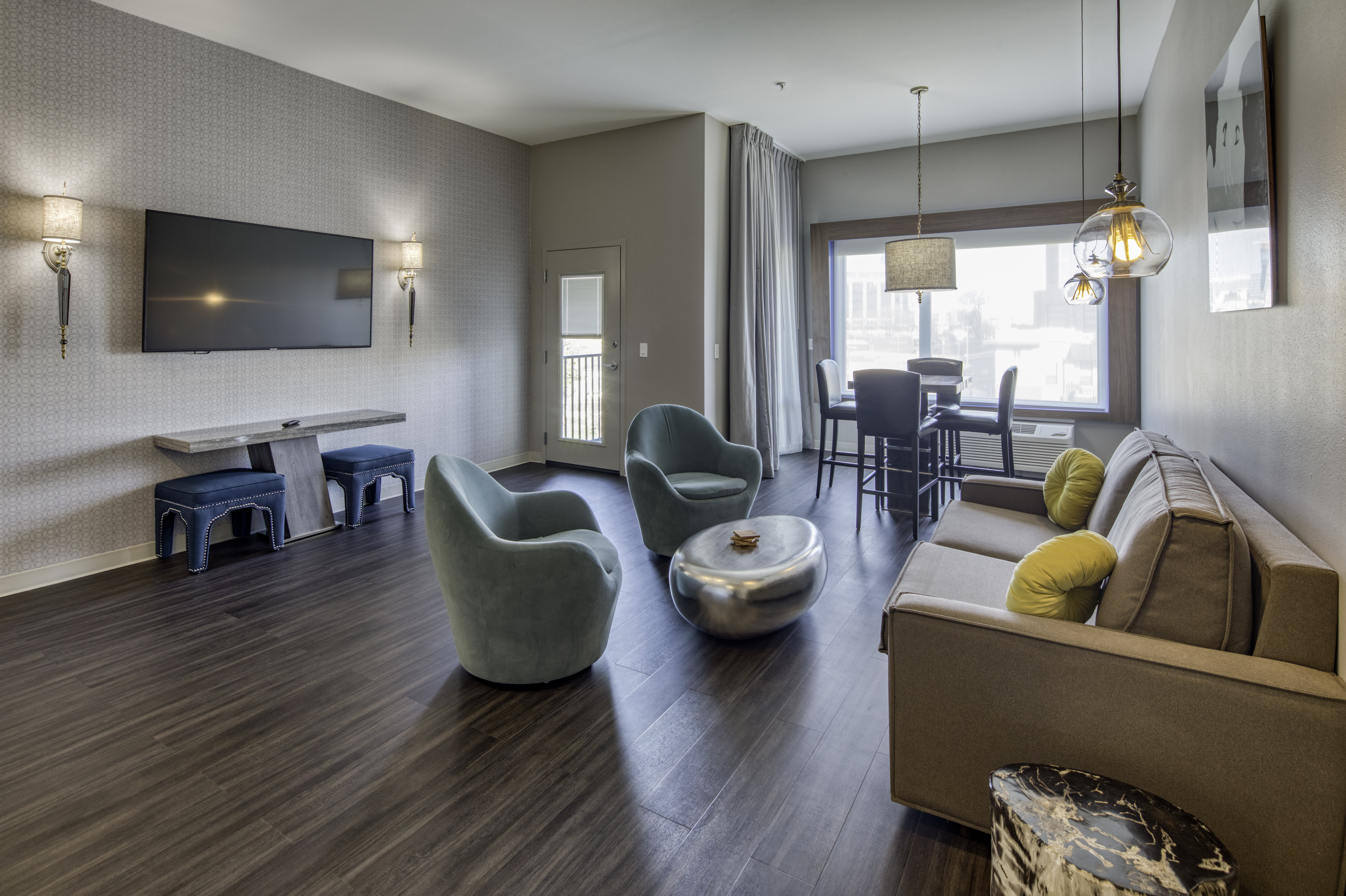 hol inn exp and suites charlotte south end