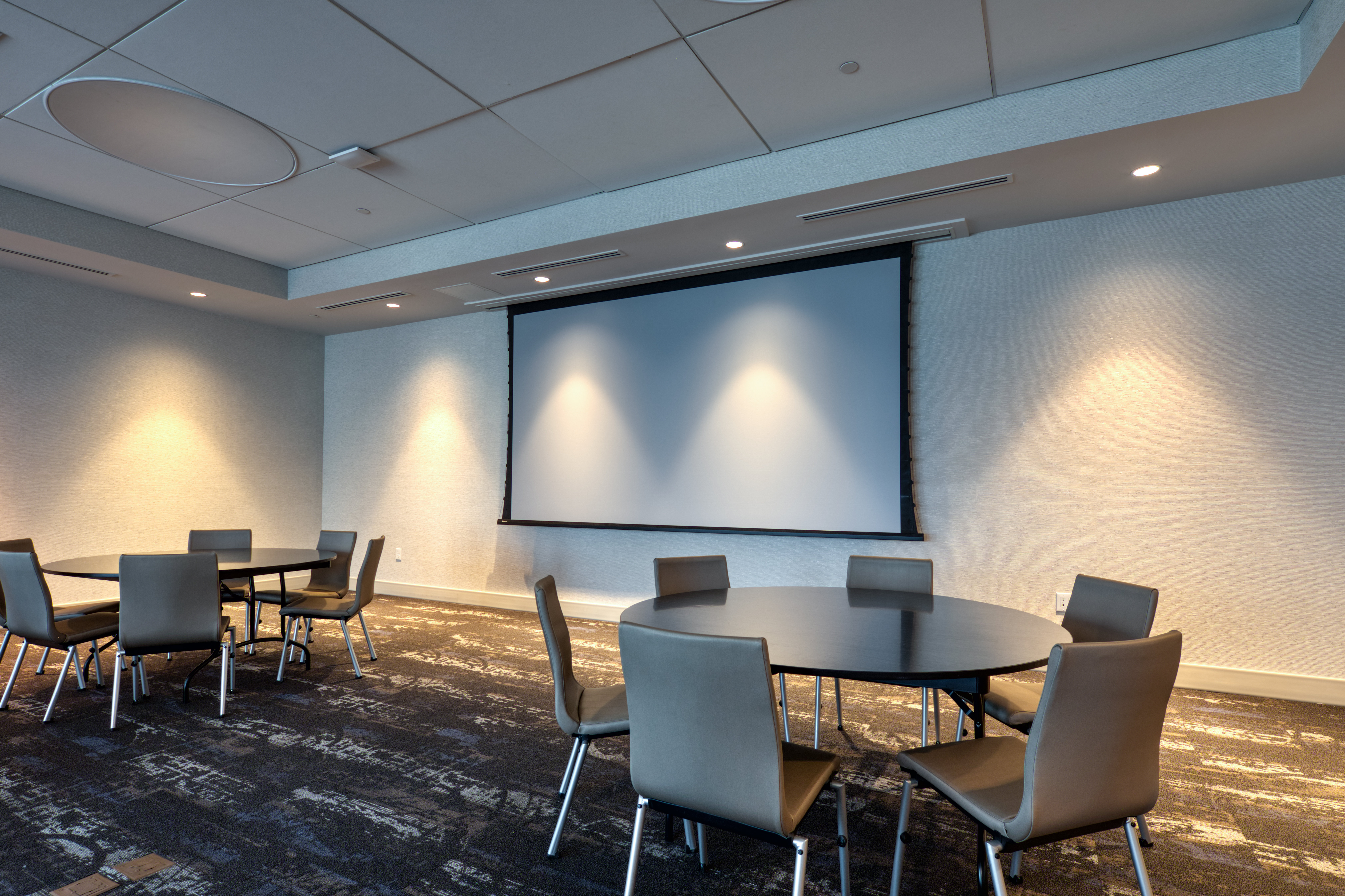 hol inn exp and suites charlotte south end