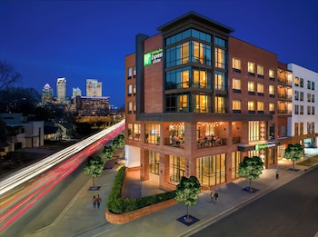 hol inn exp and suites charlotte south end