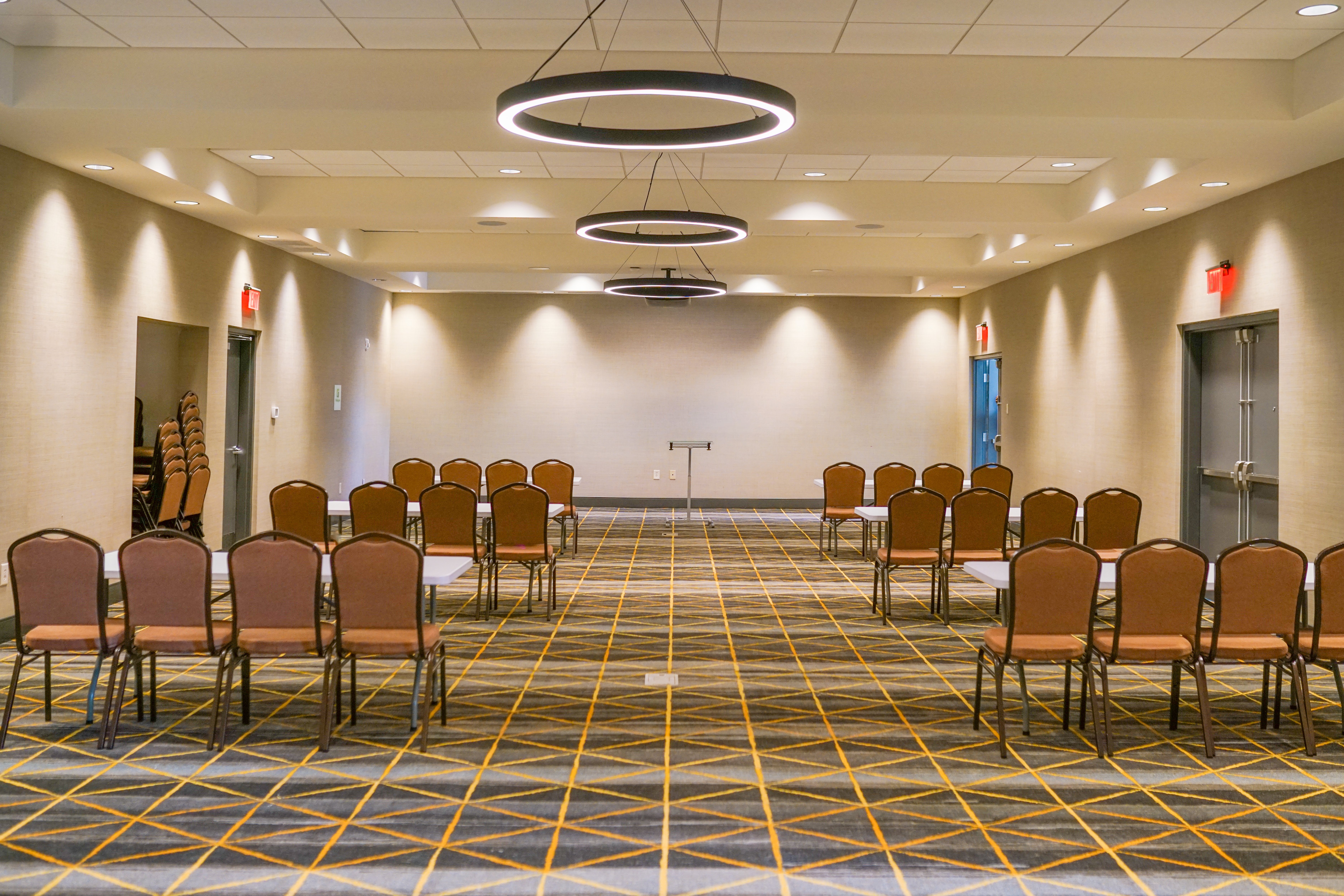 holiday inn and sts fayetteville w fort bragg area