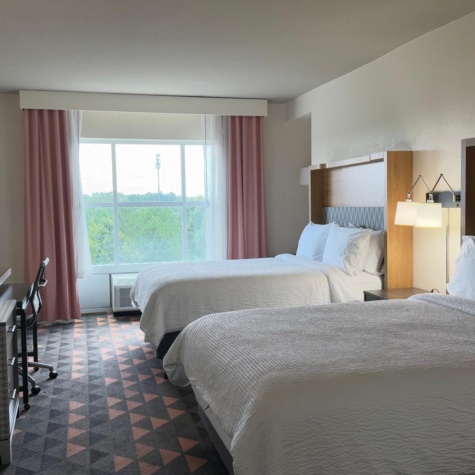 holiday inn and sts fayetteville w fort bragg area