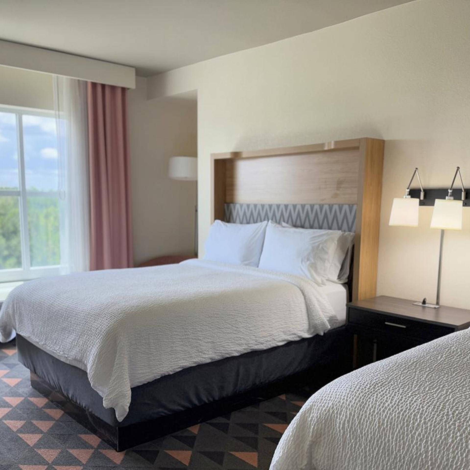 holiday inn and sts fayetteville w fort bragg area