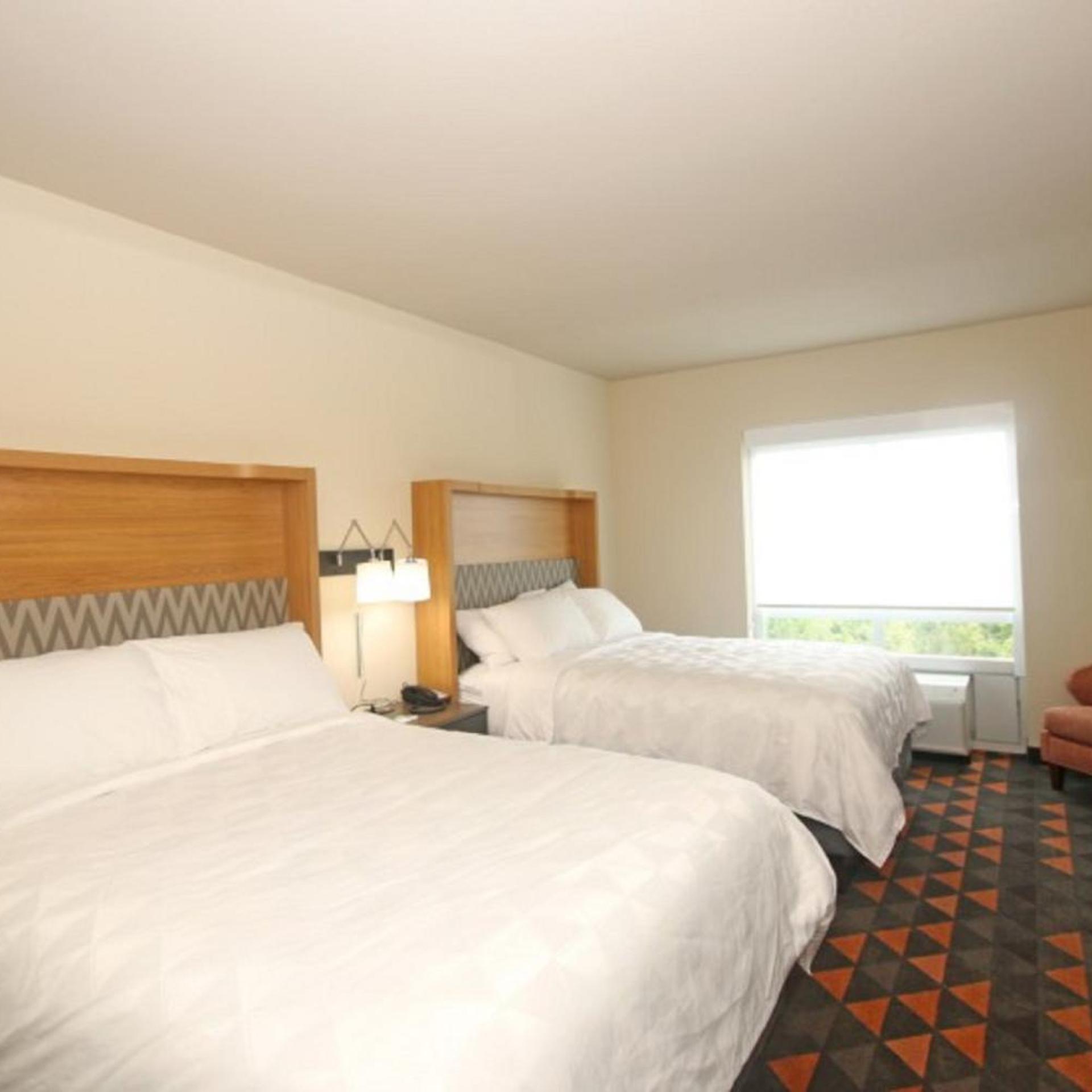 holiday inn and sts fayetteville w fort bragg area