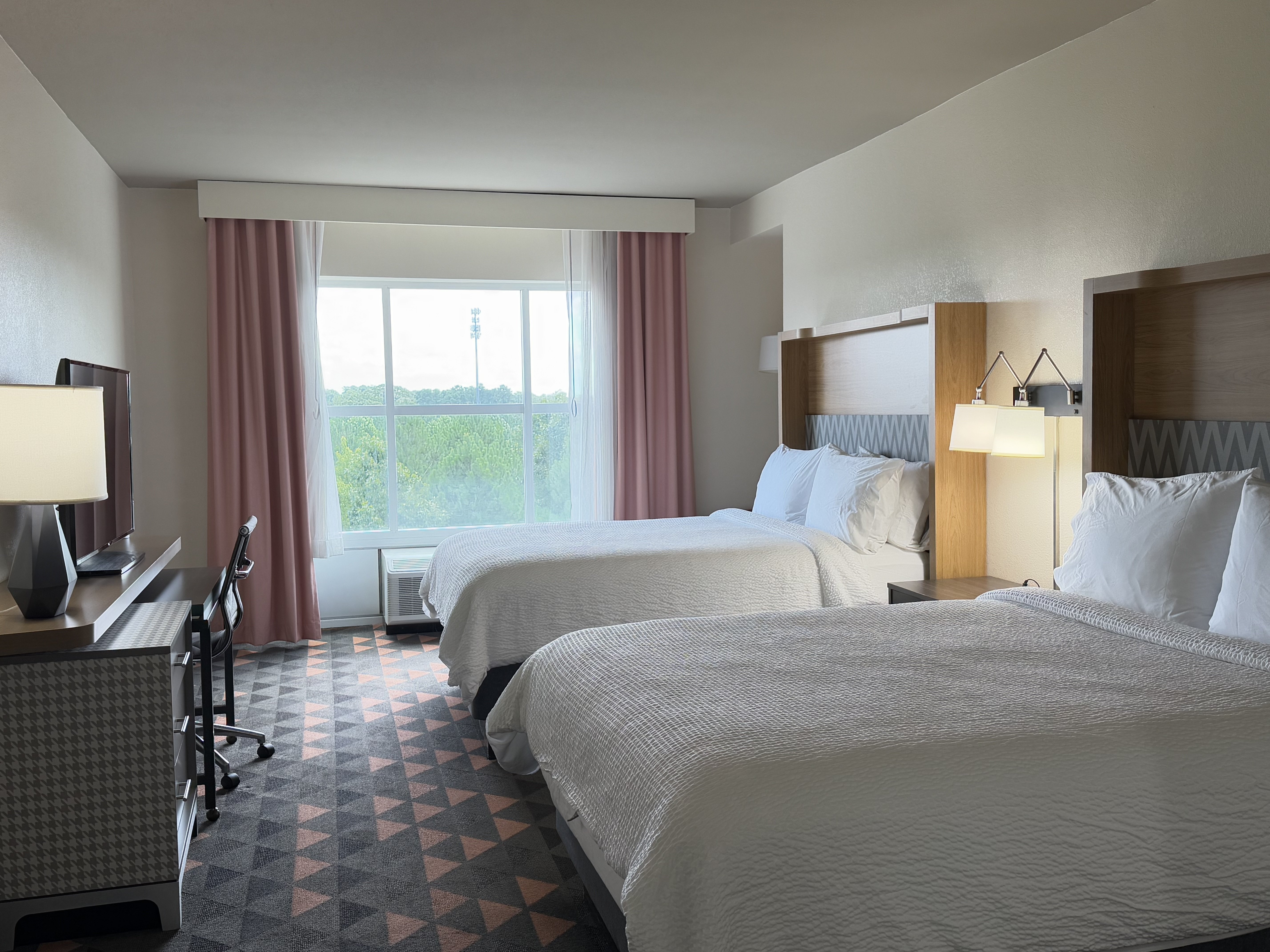 holiday inn and sts fayetteville w fort bragg area