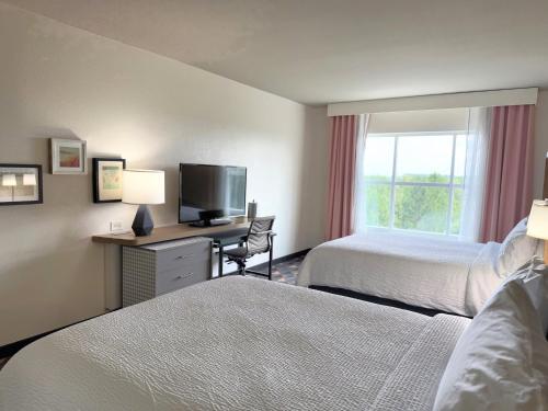 holiday inn and sts fayetteville w fort bragg area