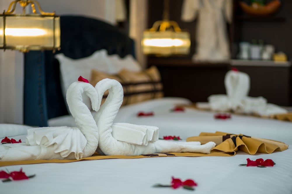 s central hotel and spa