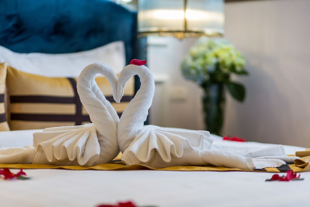 s central hotel and spa