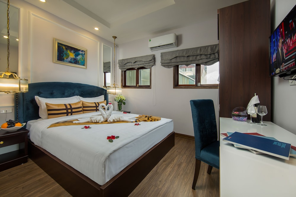 s central hotel and spa