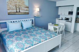 castle beach club condominiums by miarentals